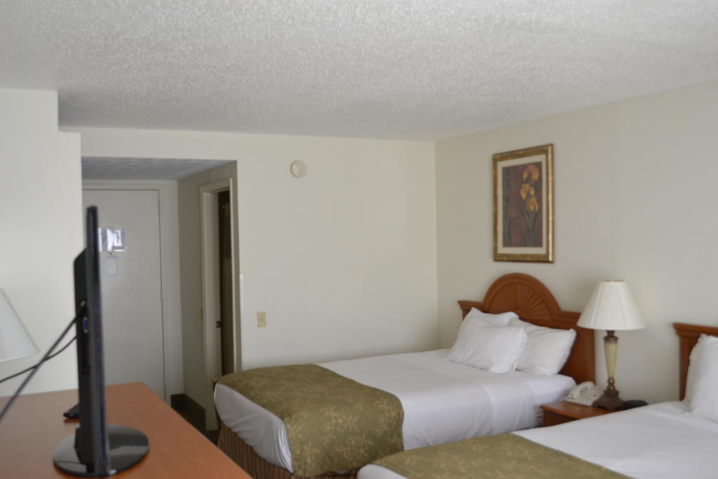 Jameson Inn & Suites 鲍灵格林 外观 照片