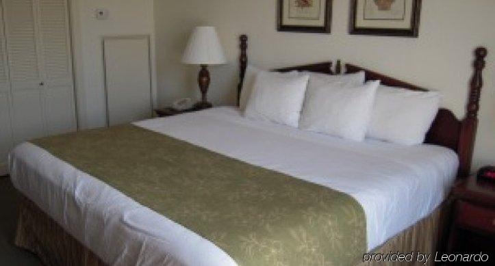 Jameson Inn & Suites 鲍灵格林 外观 照片