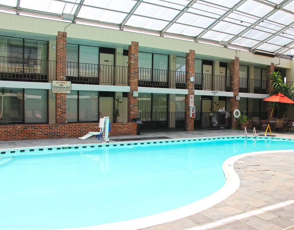Jameson Inn & Suites 鲍灵格林 设施 照片